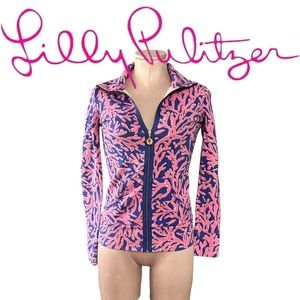 Lilly Pulitzer jacket I’m size XXS. Zippered front. 2 pockets. Lilly hardware